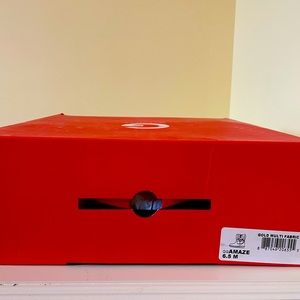 NWT Guess gold boots faux fur lined